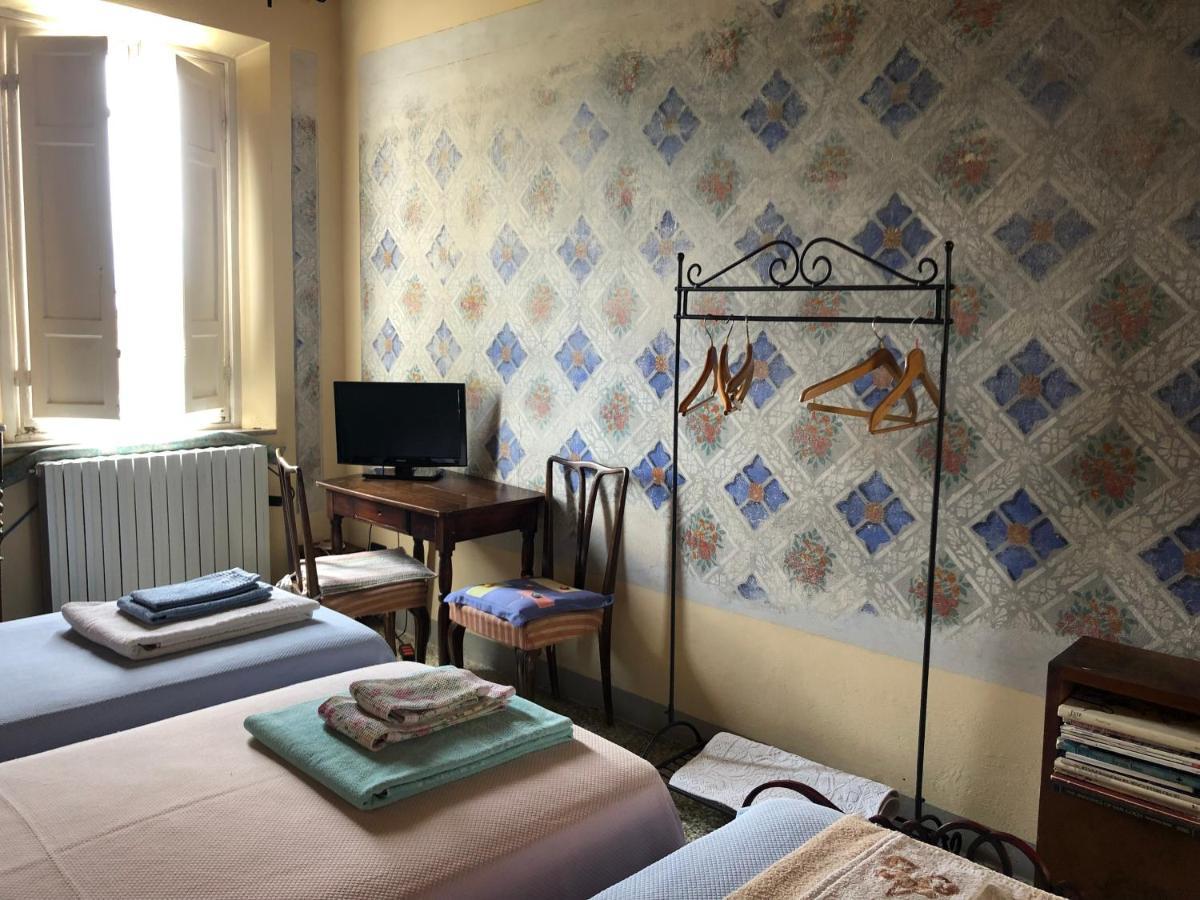 Bed and Breakfast Casa Marcè a Sonno à Porcari Extérieur photo
